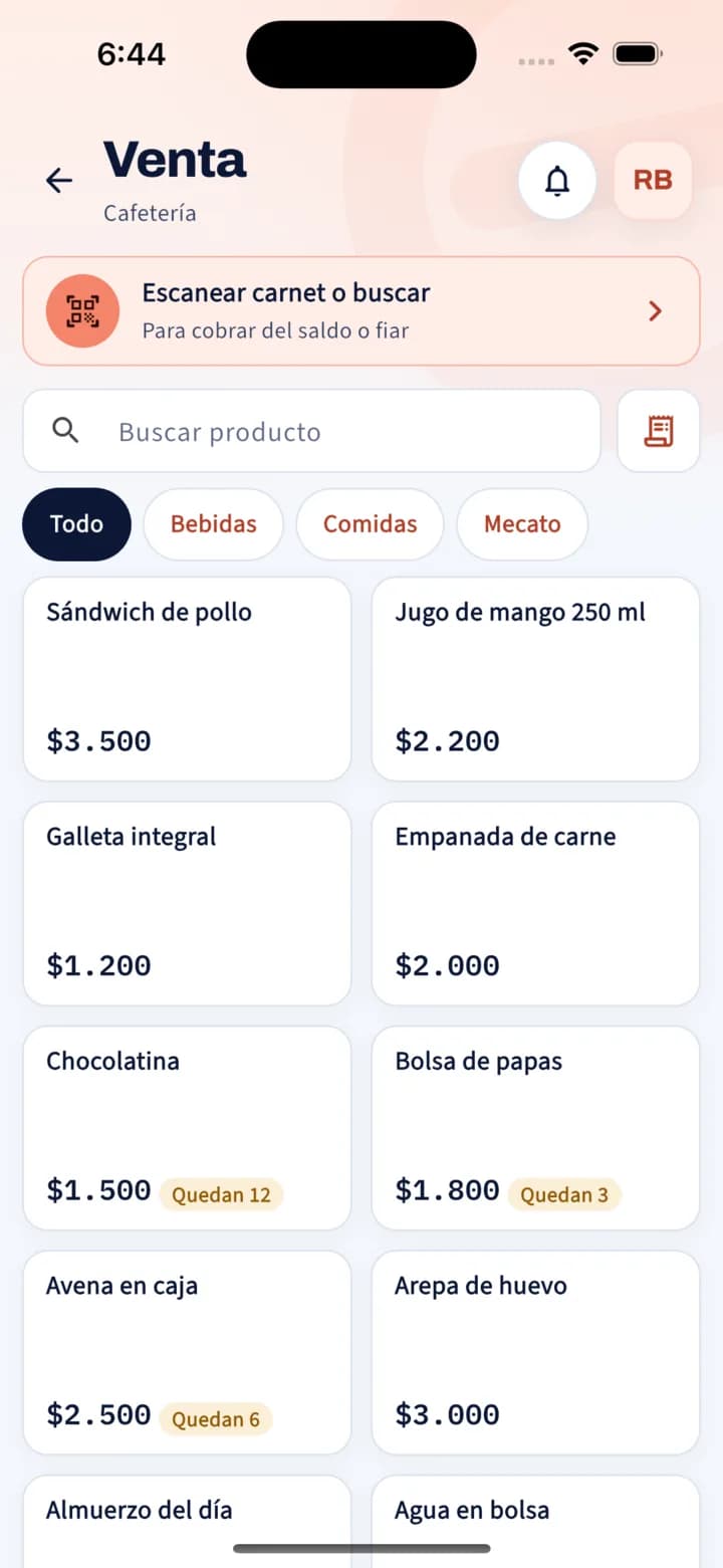 Cafetería en Extudents: catálogo de productos para cobrar con saldo, efectivo o fiado.